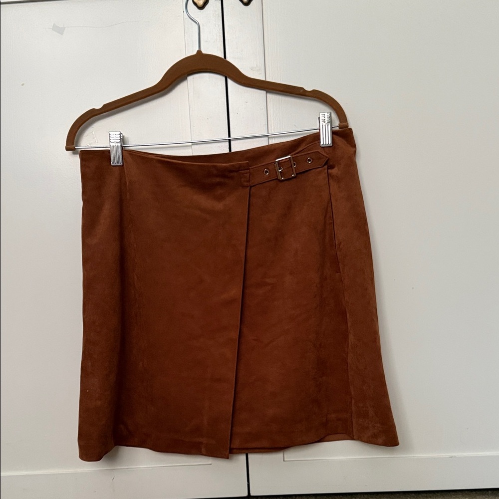 Banana Republic Buckle Skirt NWT